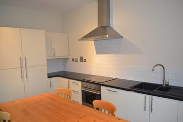7 bed house, North Terrace, Spital Tongues, Newcastle, NE24AD - Image 1